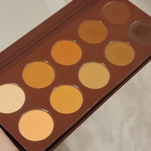 KKW matte Cocoa palette
